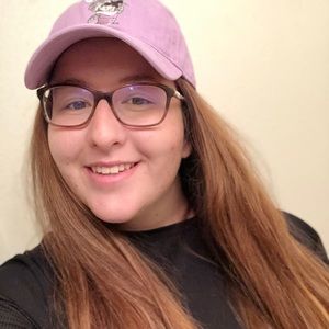 Meet your Posher, Lacee